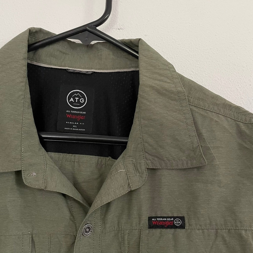 Wrangler ATG Shirt Olive Green Long Sleeve Button Down Mens XL Gorpcore Workwear - Picture 4 of 7
